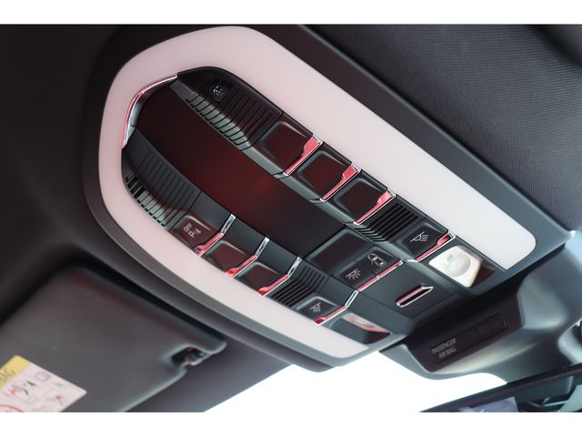 PORSCHE MACAN 2015 Image 31