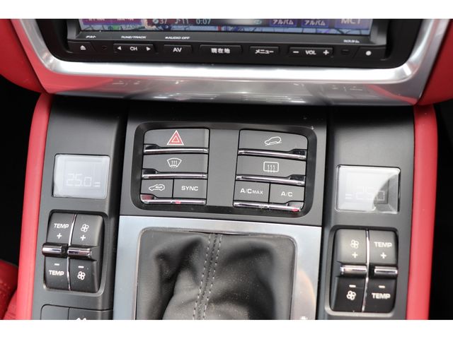 PORSCHE MACAN 2015 Image 31