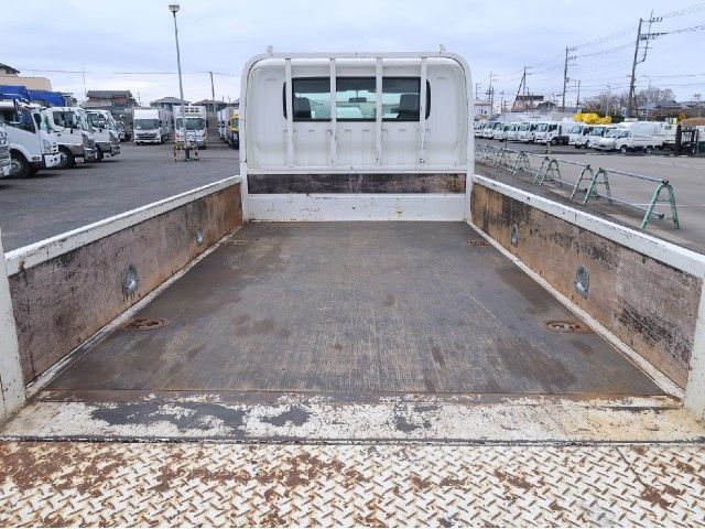 HINO DUTRO 2016 Image 31