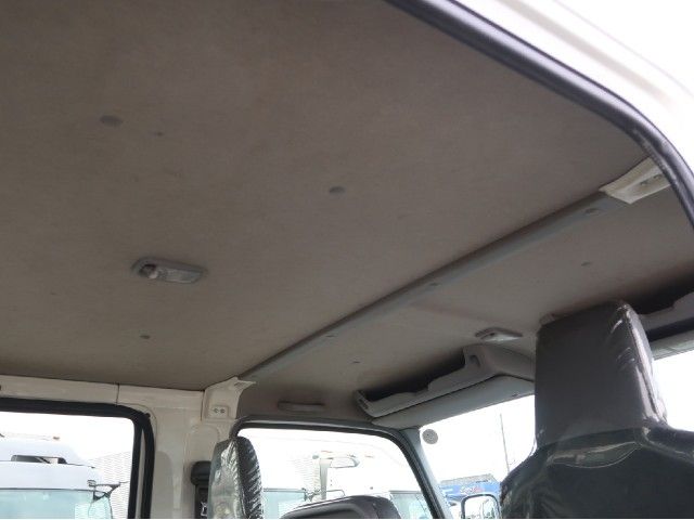 HINO DUTRO 2016 Image 31