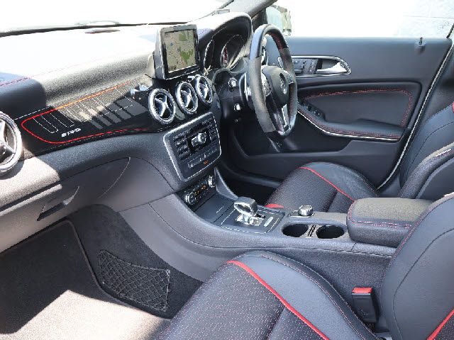 AMG GLA CLASS 2015 Image 31