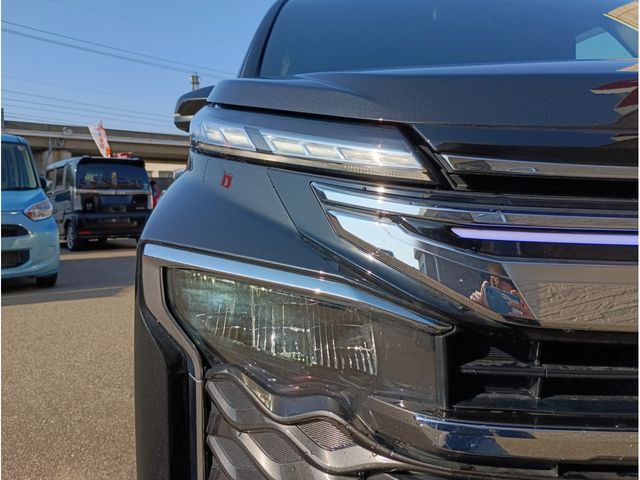 TOYOTA VOXY 2023 Image 31