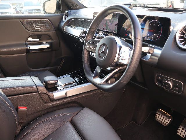 MERCEDES BENZ GLB 2023 Image 31