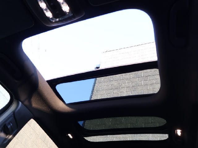 MERCEDES BENZ GLB 2023 Image 31