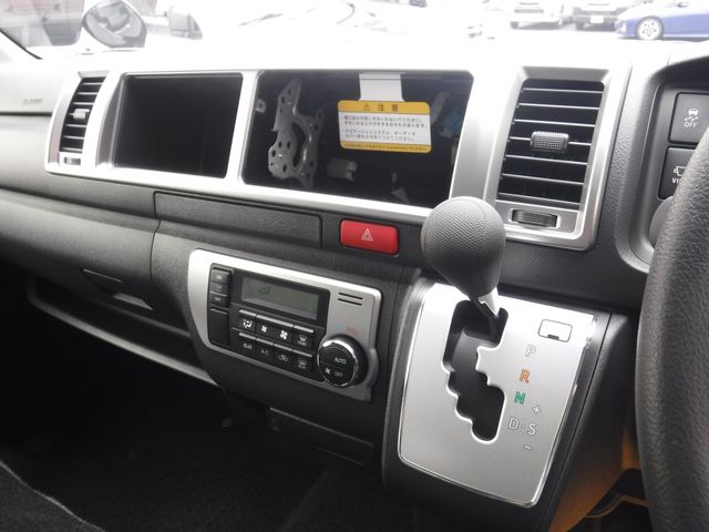 TOYOTA HIACE WAGON 4WD 2025 Image 31