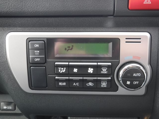 TOYOTA HIACE WAGON 4WD 2025 Image 31