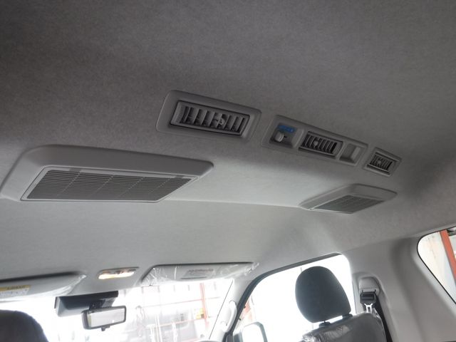 TOYOTA HIACE WAGON 4WD 2025 Image 31