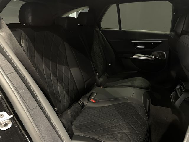 MERCEDES BENZ E CLAS 2025 Image 31