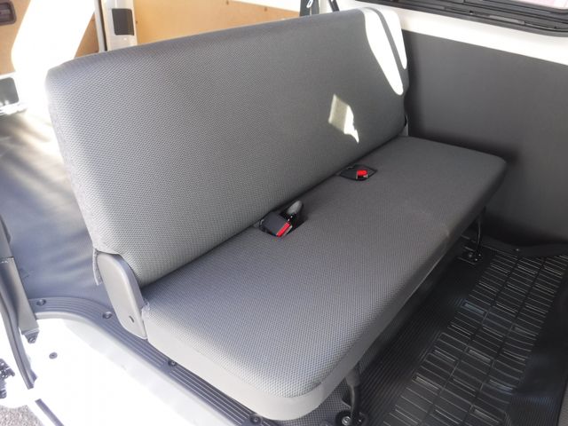 TOYOTA HIACE VAN 1.15T 2WD 2025 Image 31