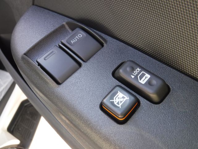 TOYOTA HIACE VAN 1.15T 2WD 2025 Image 31