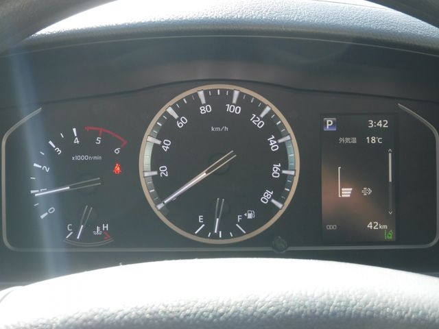 TOYOTA HIACE VAN 1.15T 2WD 2025 Image 31