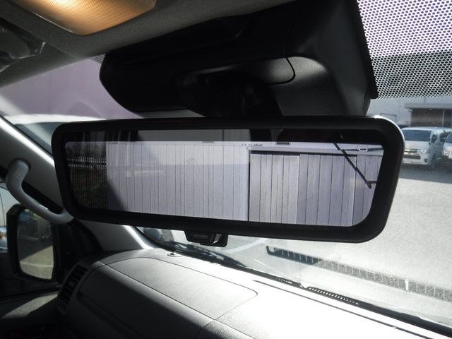 TOYOTA HIACE VAN 1.15T 2WD 2025 Image 31