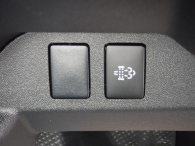 TOYOTA HIACE VAN 1.15T 2WD 2025 Image 31