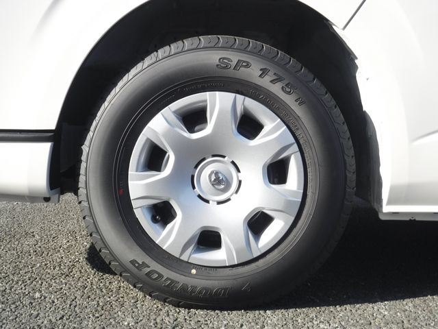 TOYOTA HIACE VAN 1.15T 2WD 2025 Image 31