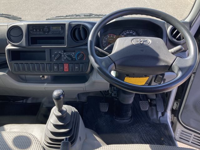 TOYOTA DYNA 2018 Image 31