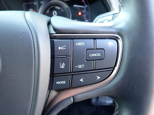 TOYOTA LEXUS UX250H 2019 Image 31