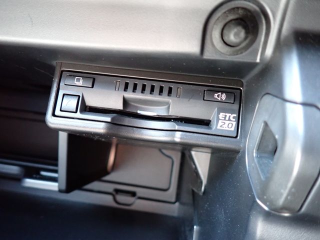 TOYOTA LEXUS UX250H 2019 Image 31