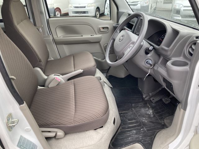 NISSAN NV100 CLIPPER 2017 Image 31