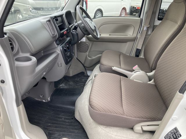 NISSAN NV100 CLIPPER 2017 Image 31