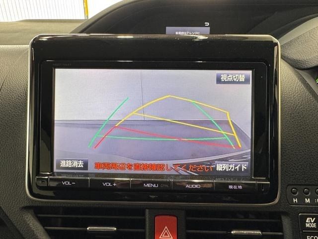 TOYOTA VOXY HYBRID 2015 Image 31