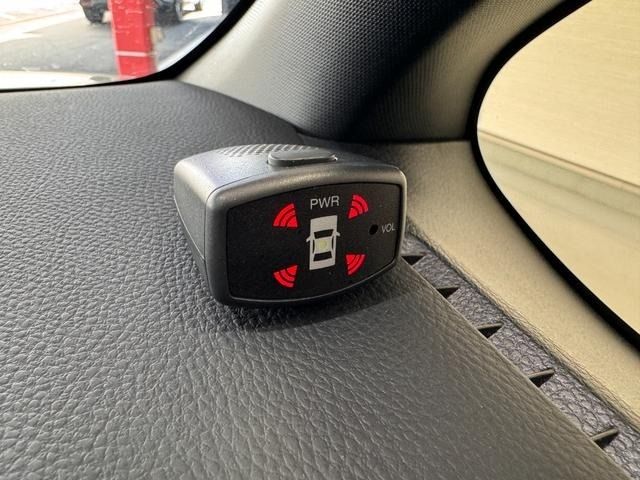 TOYOTA VOXY HYBRID 2015 Image 31