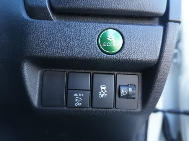 HONDA FIT 2017 Image 31