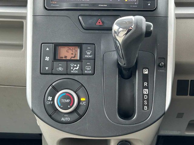 DAIHATSU TANTO 2014 Image 31