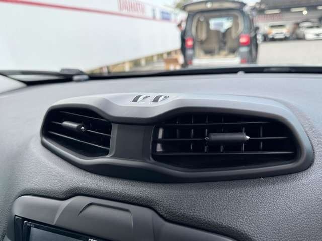 JEEP RENEGADE 2016 Image 31