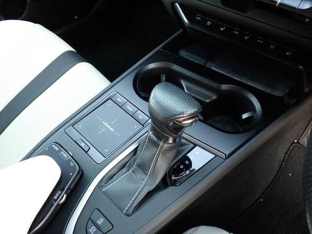 TOYOTA LEXUS UX200 2019 Image 31