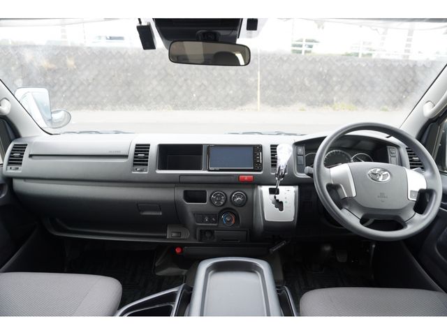 TOYOTA HIACE WAGON 2017 Image 31