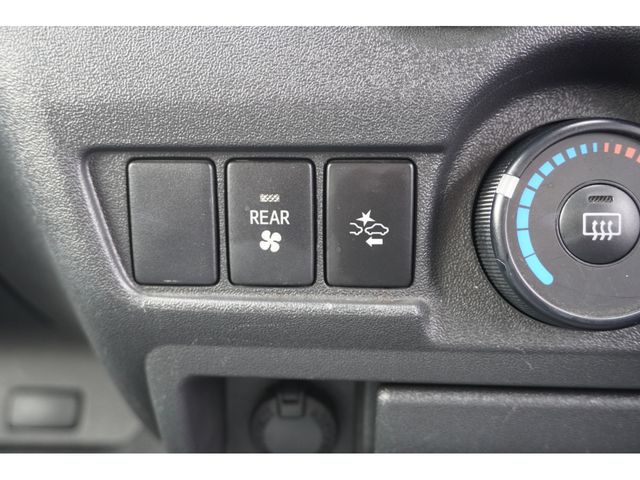 TOYOTA HIACE WAGON 2017 Image 31