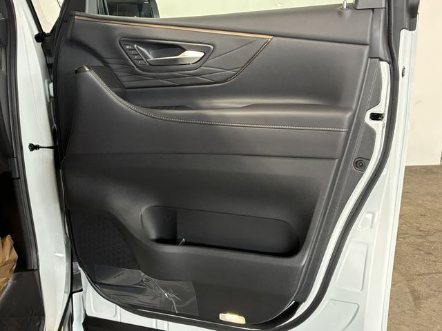 TOYOTA ALPHARD HYBRID 2026 Image 31