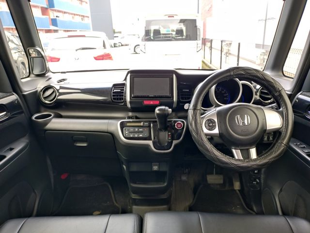 HONDA N BOX CUSTOM 2015 Image 31