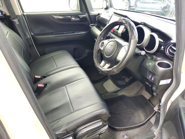 HONDA N BOX CUSTOM 2015 Image 31