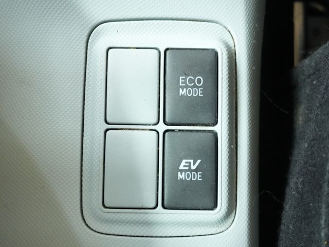 TOYOTA AQUA 2014 Image 31