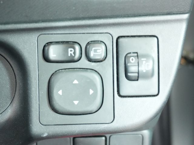 TOYOTA AQUA 2014 Image 31