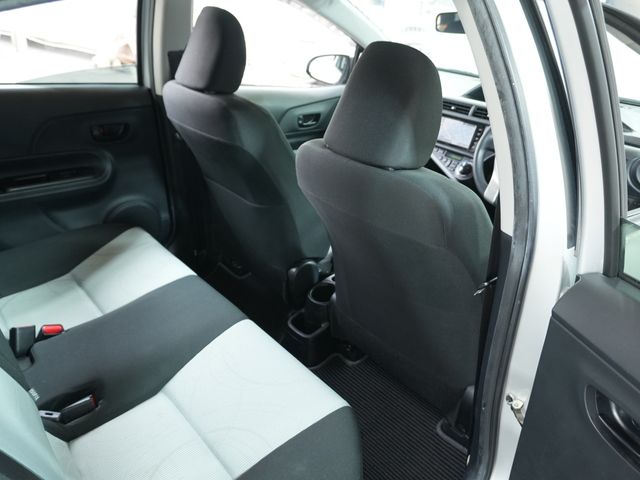 TOYOTA AQUA 2014 Image 31