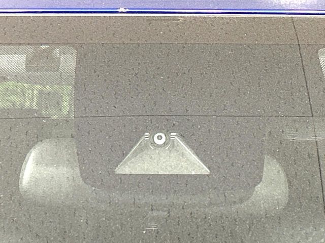 TOYOTA PRIUS 2018 Image 31