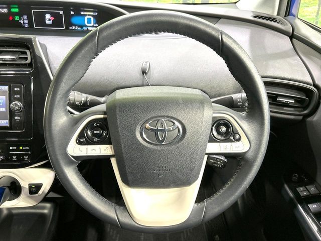 TOYOTA PRIUS 2018 Image 31