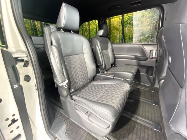 TOYOTA VOXY 2023 Image 31