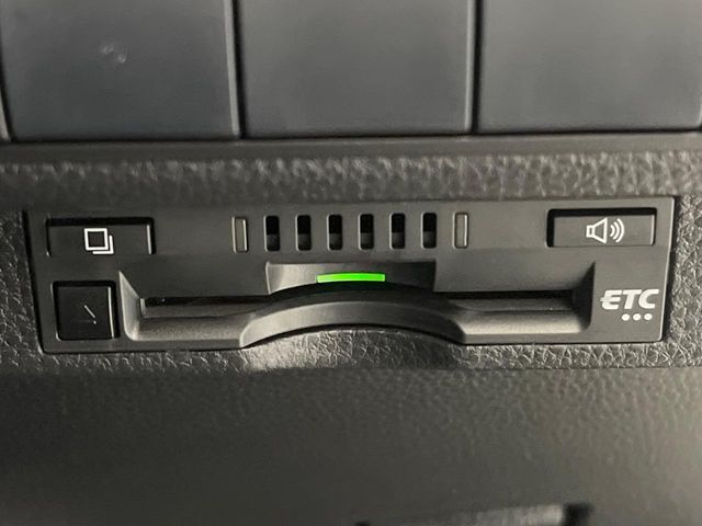 TOYOTA COROLLA SEDAN HYBRID 2019 Image 31