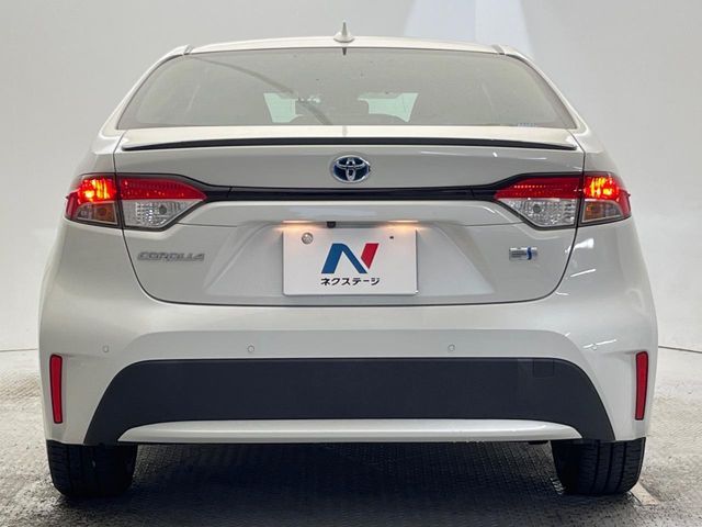 TOYOTA COROLLA SEDAN HYBRID 2019 Image 31
