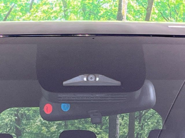 TOYOTA VOXY HYBRID 2024 Image 31