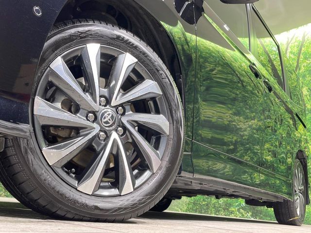 TOYOTA VOXY HYBRID 2024 Image 31