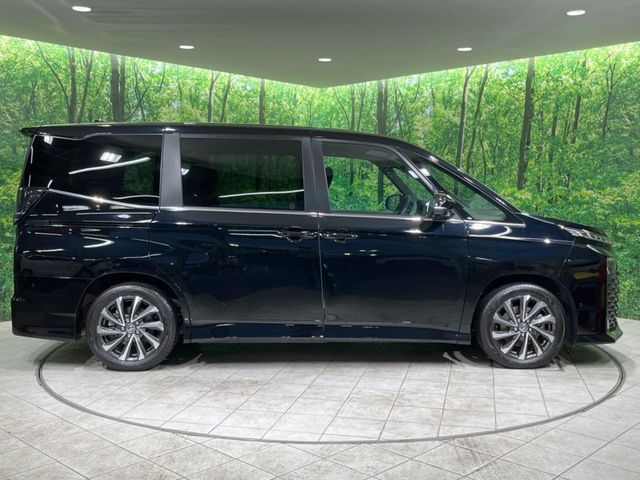 TOYOTA VOXY HYBRID 2024 Image 31
