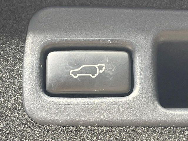 TOYOTA HARRIER HYBRID 2015 Image 31