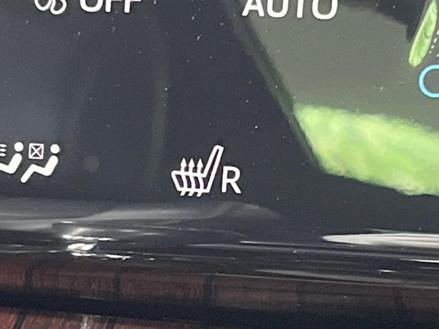 TOYOTA HARRIER HYBRID 2015 Image 31