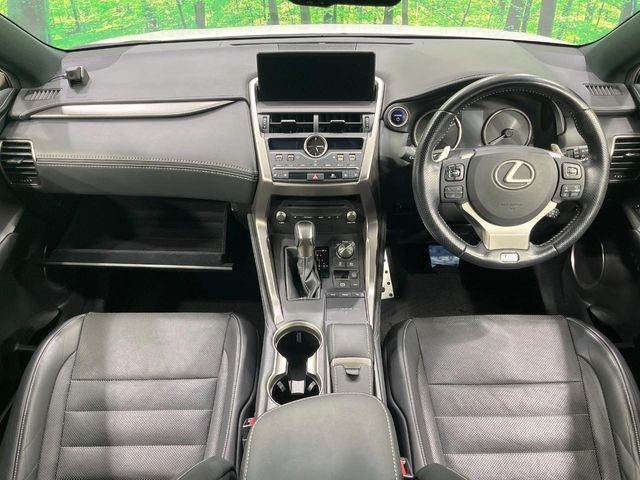 TOYOTA LEXUS NX300H AWD 2019 Image 31