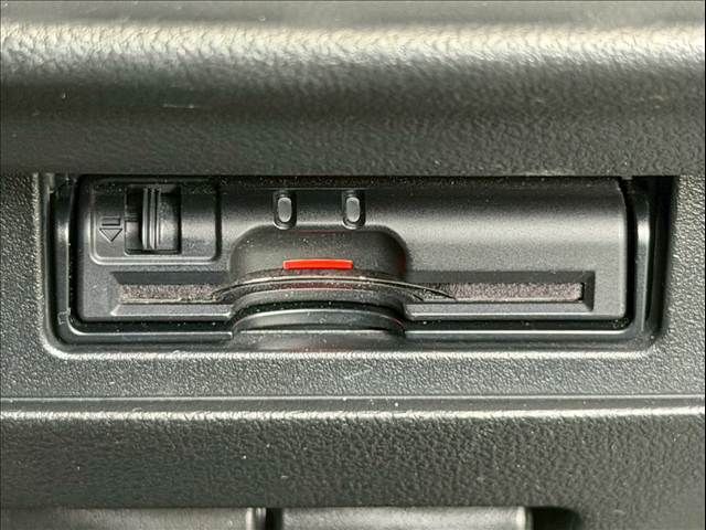 NISSAN JUKE 2017 Image 31