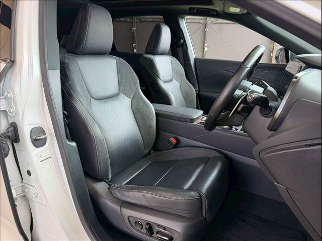 TOYOTA LEXUS RX350H 2023 Image 31